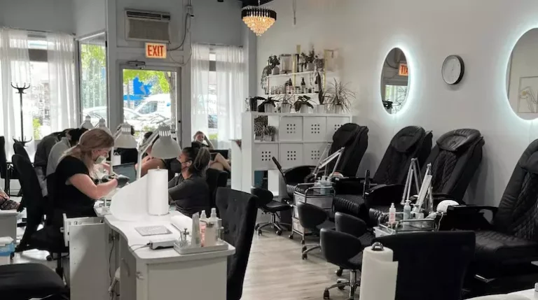 nail school Anastasiia Rozdobutko